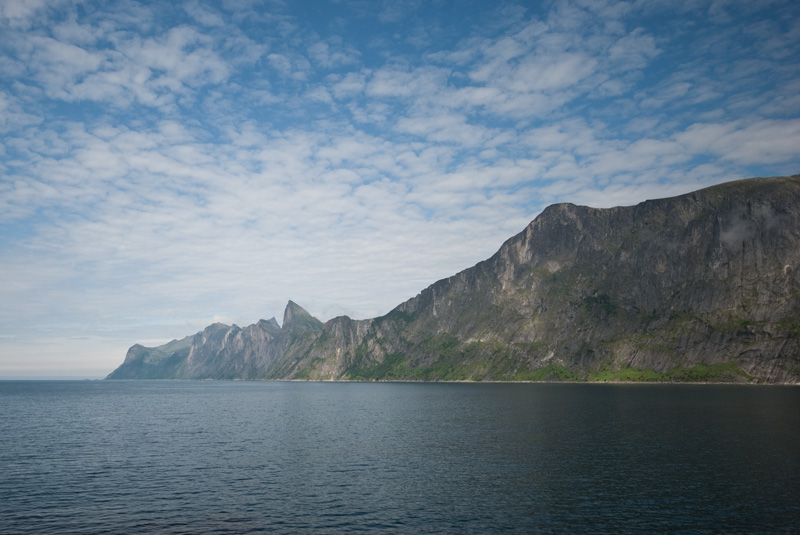 26 Senja 2.jpg - Senjan vuonot olivat myos Lyngenin tapaan suhteellisen jylhat